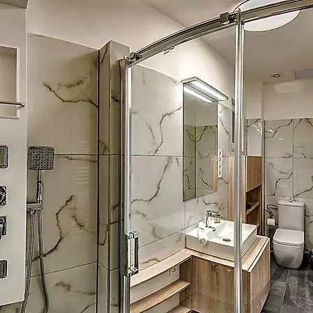 Luxury For Treasure Seekers *